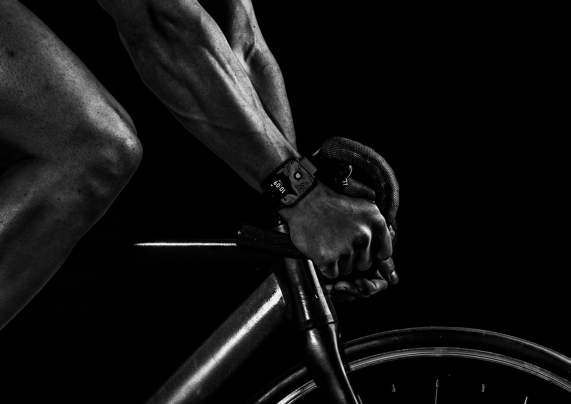 Pluto-smartwatch-sports